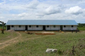 Het schoolgebouw in Nantumba