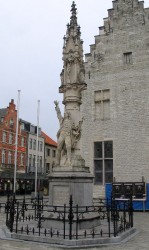Het Boerenkrijgmonument op de Grote Markt van Herentals