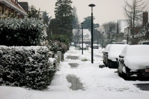 Voetpaden na sneeuwval