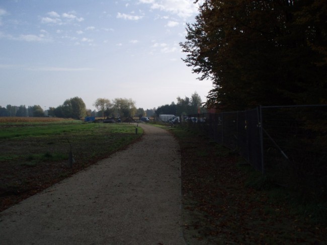 3B, Tussen de Oudstrijdersstraat en de voetbalvelden van Boechout VV