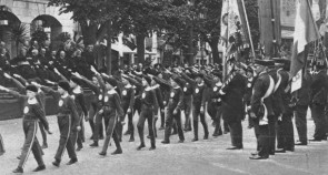 Katholieke Gymnasten brengen bisschoppen de “Romeinse groet” in 1928