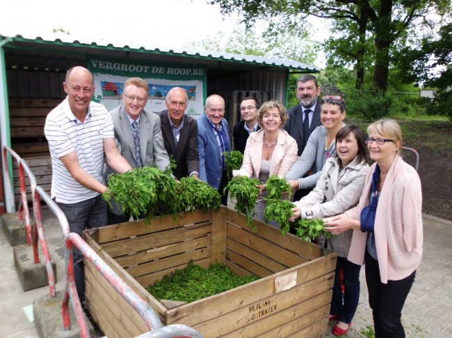 Persmoment op het containerpark van Malle