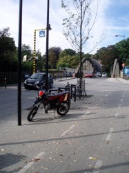 grijs fietspad De Laet