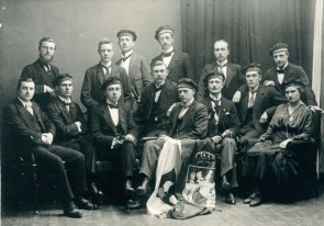 Studenten van de Vlaamsche Hoogeschool in 1917 (Collectie Universiteitsarchief Gent).