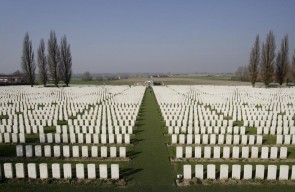 Tyne_Cot_Cemetery